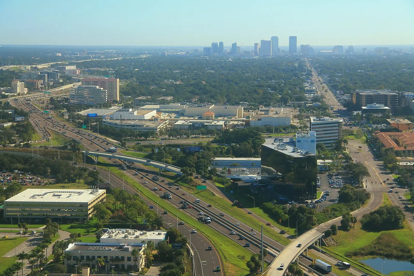 Interstate 275 and the downtown Tampa skyline, seen from a plane approaching Tampa International Airport.