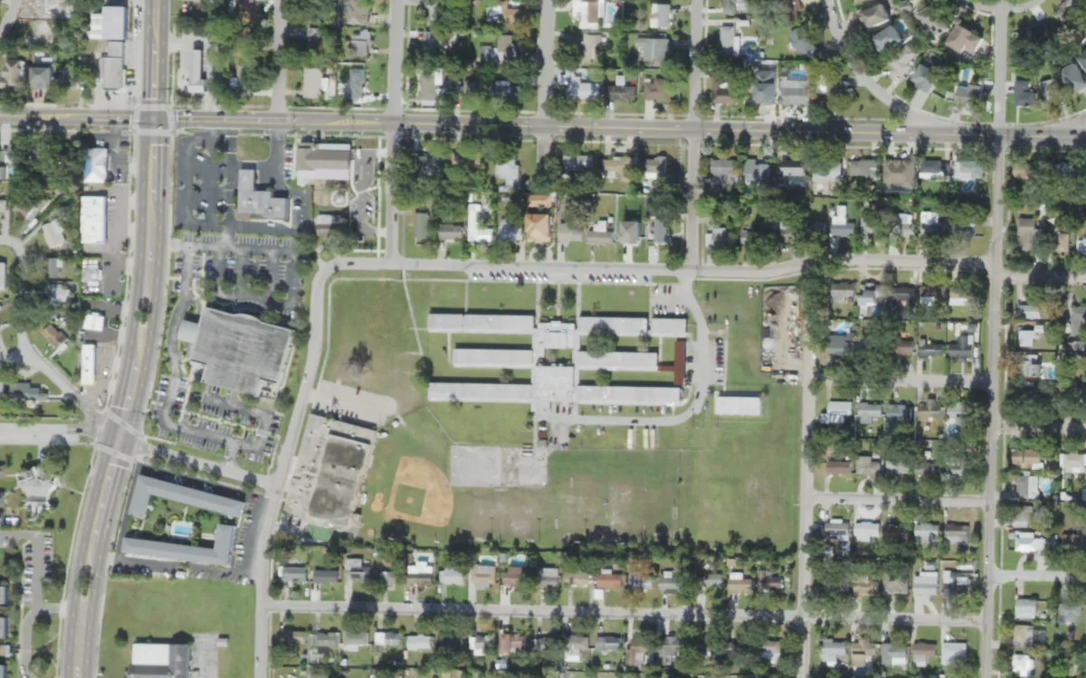 Adum K-8 Magnet and the blocks around it on West Bay Villa Avenue, Tampa, seen from the air