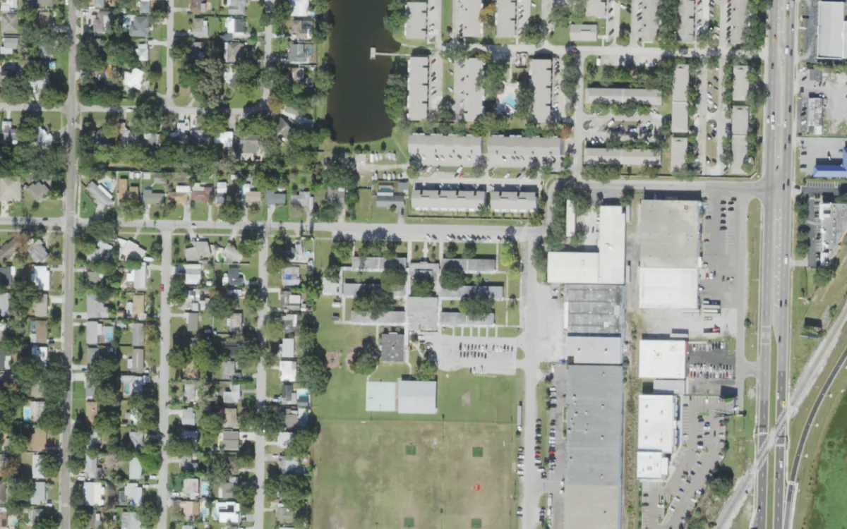 Anderson Elementary and the blocks around it on West Fair Oaks Avenue, Tampa, seen from the air