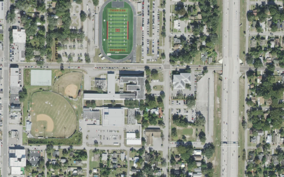 Memorial Middle and the blocks around it on North Central Avenue, Tampa, seen from the air