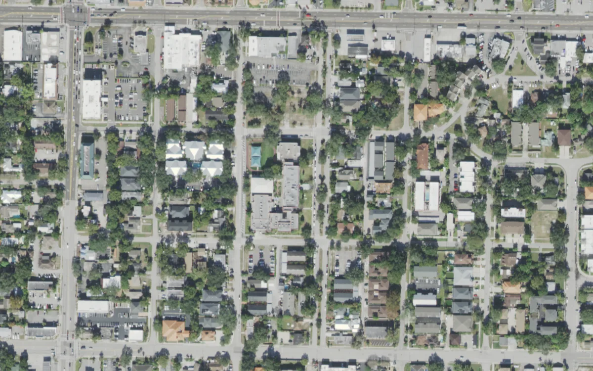 Mitchell Elementary and the blocks around it on South Bungalow Park Avenue, Tampa, seen from the air