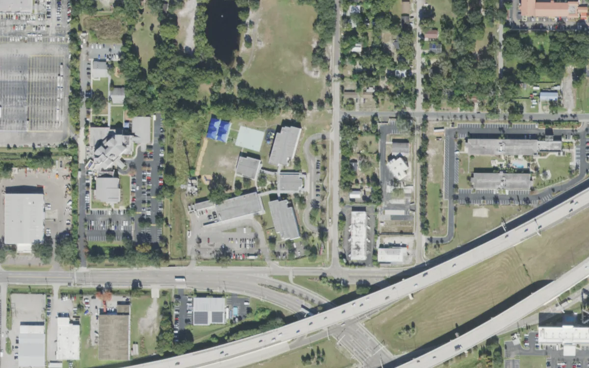 Oak Park Elementary and the blocks around it on North 46th Street, Tampa, seen from the air