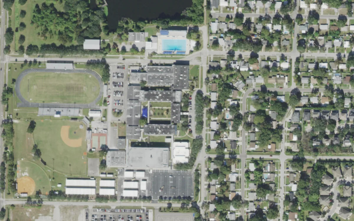 Robinson High and the blocks around it on South Lois Avenue, Tampa, seen from the air