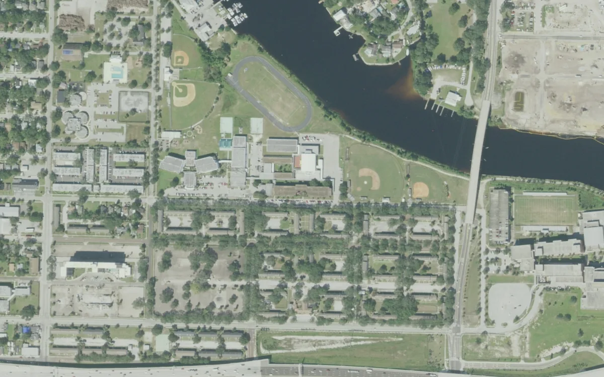 Stewart Middle Magnet and the blocks around it on West Spruce Street, Tampa, seen from the air