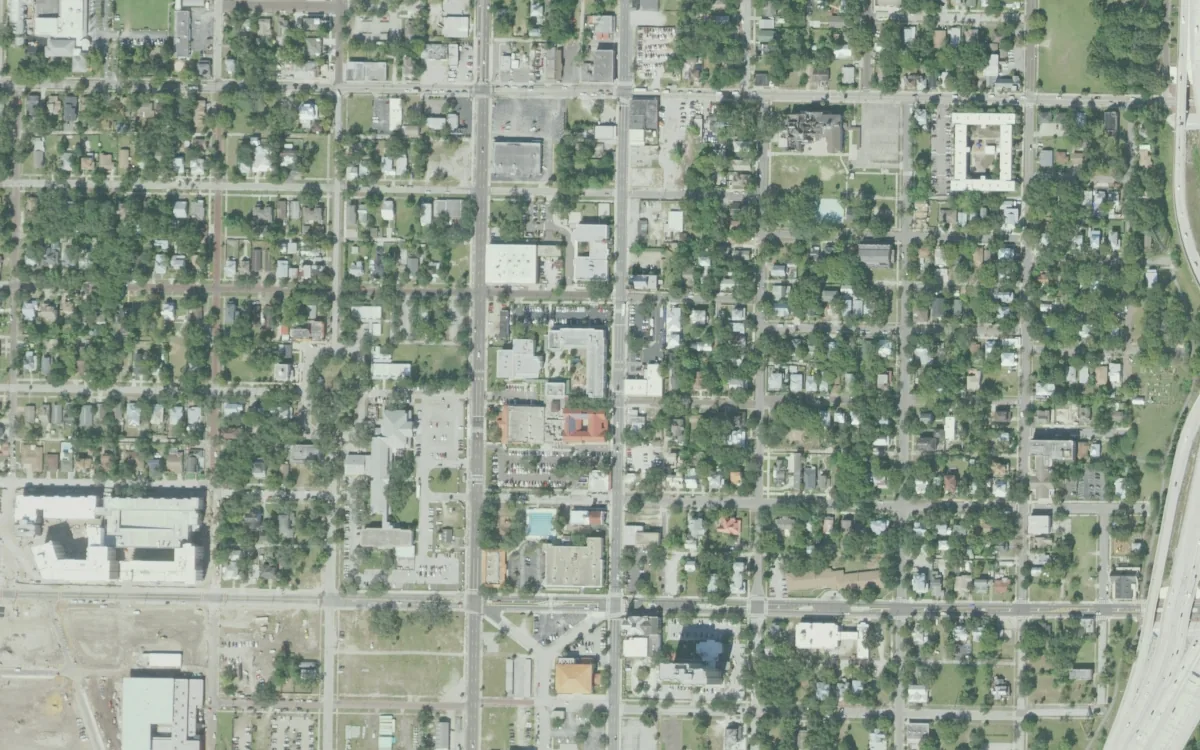 Sullivan Partnership School and the blocks around it on East Palm Avenue, Tampa, seen from the air