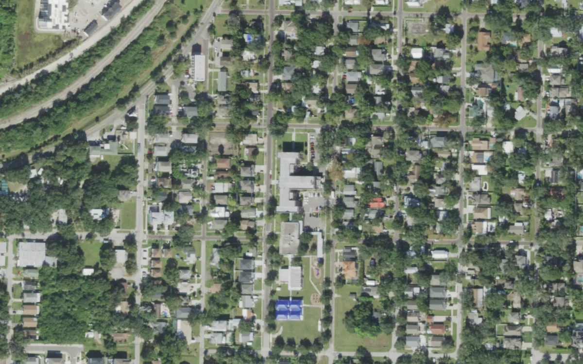 West Shore Elementary and the blocks around it on South Westshore Boulevard, Tampa, seen from the air