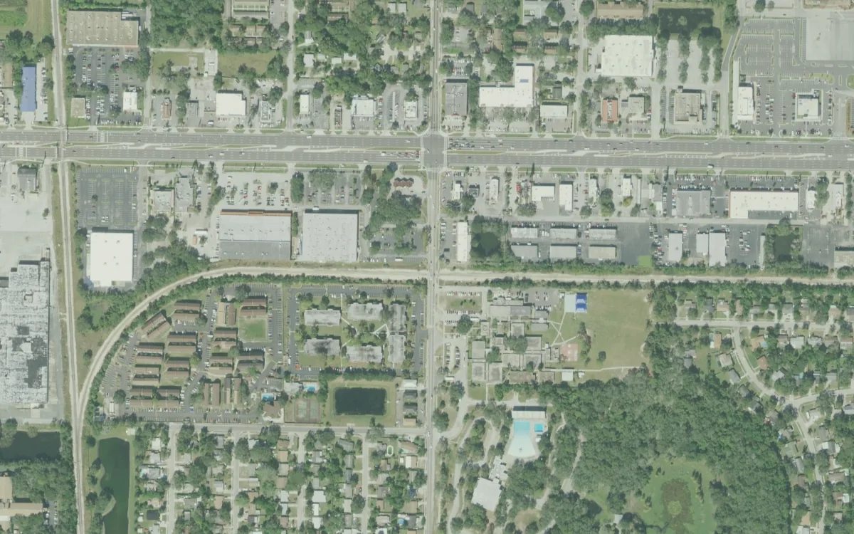 West University Charter High and the blocks around it on North 15th Street, Tampa, seen from the air