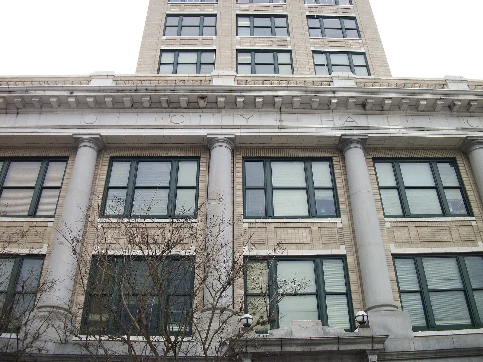 The facade of Tampa's Old City Hall, home of the City Council chambers, on East Kennedy Boulevard.
